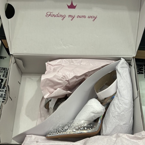 Aldo x Disney Collab, Glass Slipper 🕰️ - Picture 5 of 5